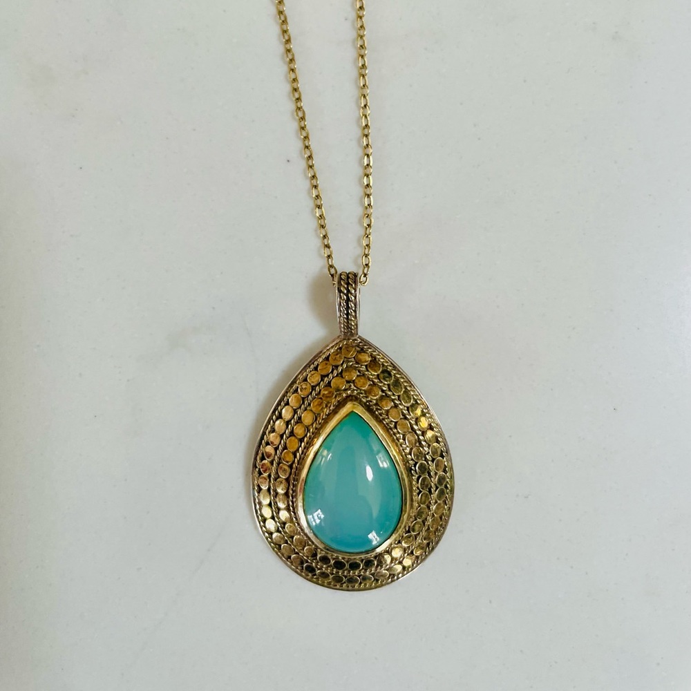 Anna Beck gold necklace with stone pendant
